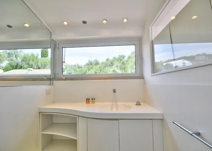 Penthouse Marina-seaview Jacuzzi And Terrace Ραπάλο