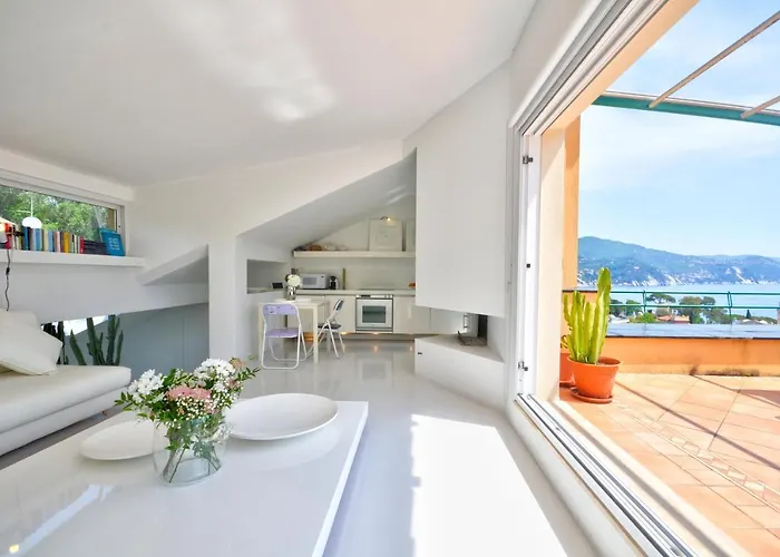 Διαμέρισμα Penthouse Marina-seaview Jacuzzi And Terrace *