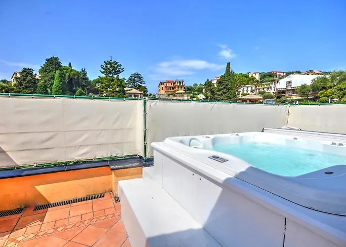Penthouse Marina-seaview Jacuzzi And Terrace Ραπάλο